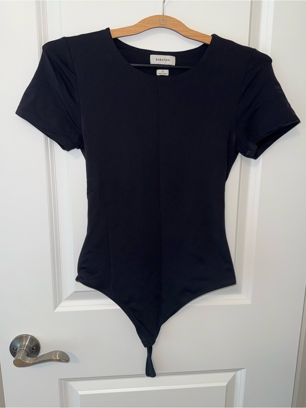 Aritzia Babaton Contour T Shirt Bodysuit - Black - Size M - Picture 2 of 7